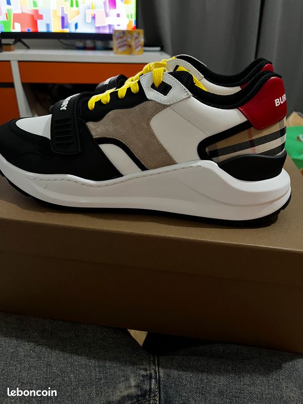 Chaussures Burberry (image 2)