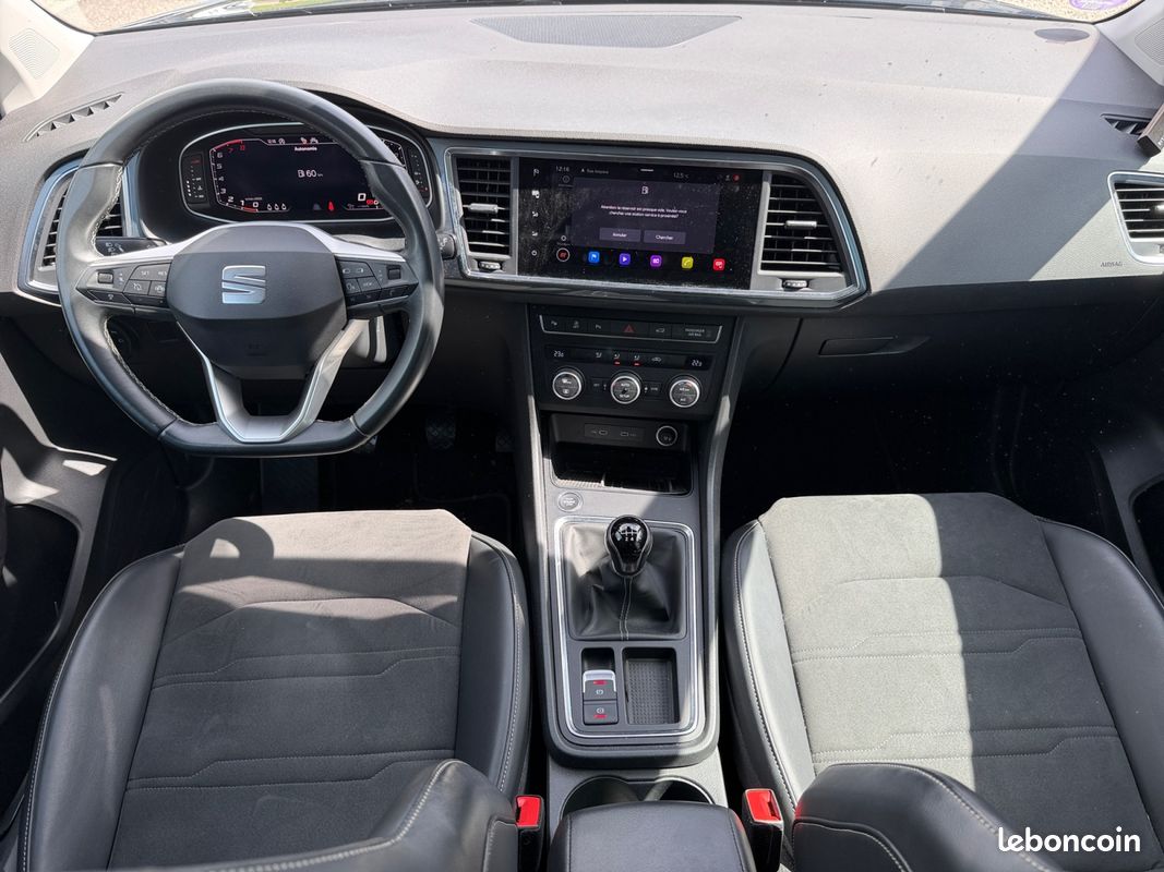 SEAT ATECA URBAN ADVANCED 110Ch Caméra de recul Hayon électrique CarPlay Garantie 12 mois (image 2)