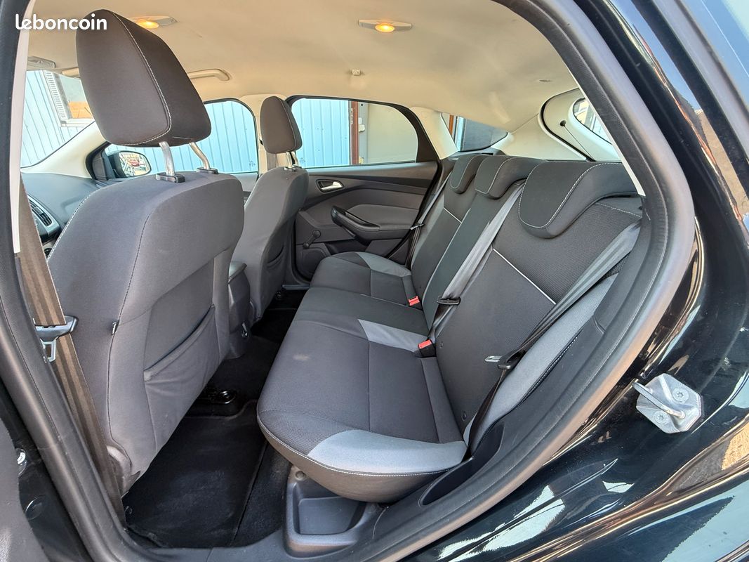 Ford focus berline (image 5)