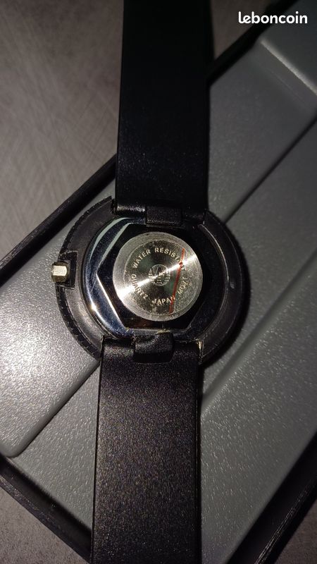 Montre neuve Forme pneu voiture auto sport cadran aiguilles (image 3)