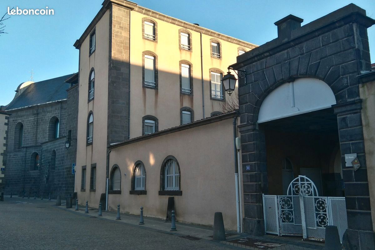 Appartement 4 pièces 84 m² · à Clermont-Ferrand · 84 m² · 145 000 €