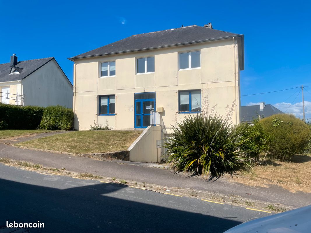 Maison 9 pièces 200 m² · à Les Pieux · 200 m² · 385 000 €