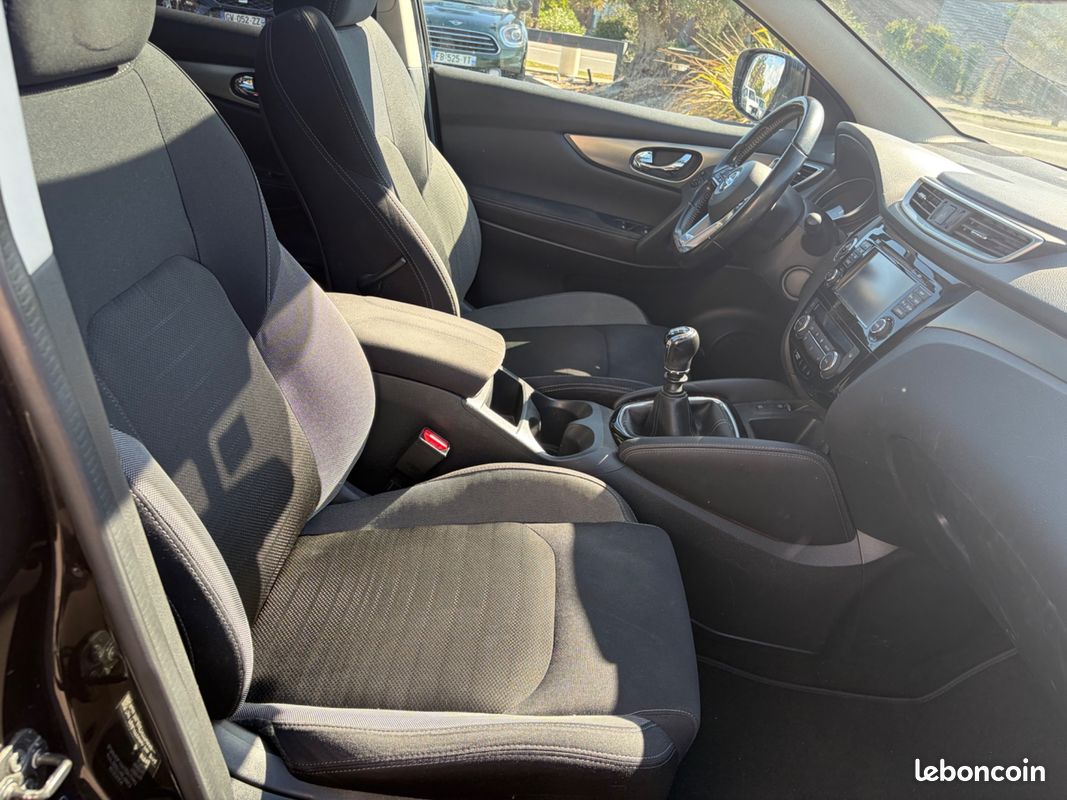 NISSAN Qashqai GENERATION-II 1.2 DIGT 115 N-CONNECTA 2WD (image 29)