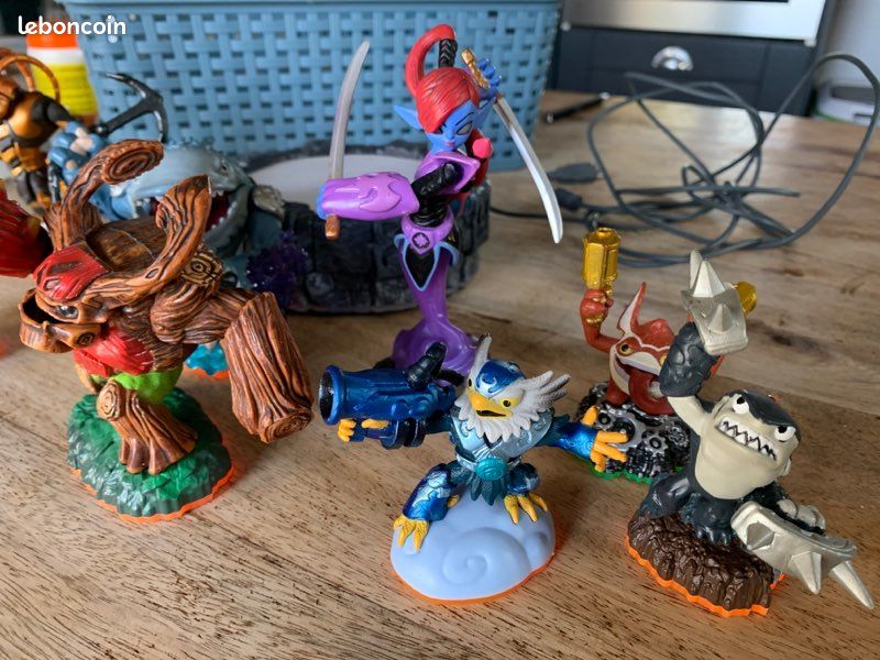 Plateforme skylanders avec 8 personnages (image 3)