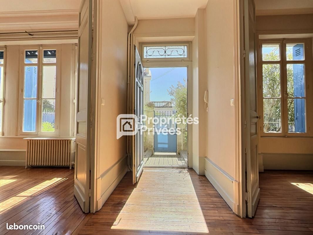 Maison 8 pièces 236 m² · à Périgueux · 236 m² · 420 000 €