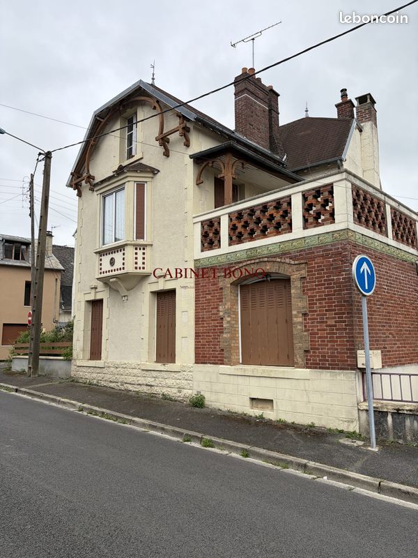 Maison 8 pièces 153 m² · à Chauny · 153 m² · 148 400 €