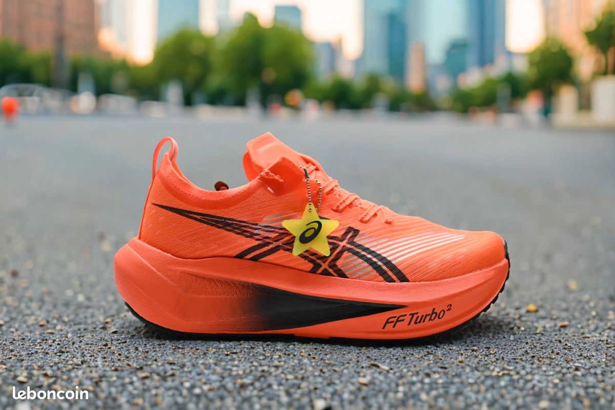Asics Megablast Ekiden FF Turbo 2 Vert (image 3)
