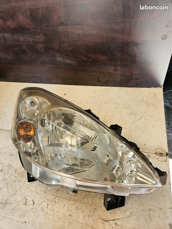2 Phares Avant électriques Droit + Gauche Pour Peugeot Partner III 03/2018+ - Valeo Origine