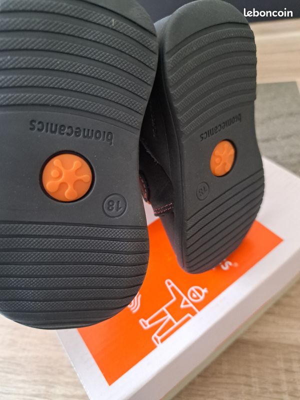 Chaussure biomécanic pointure 18 (image 3)