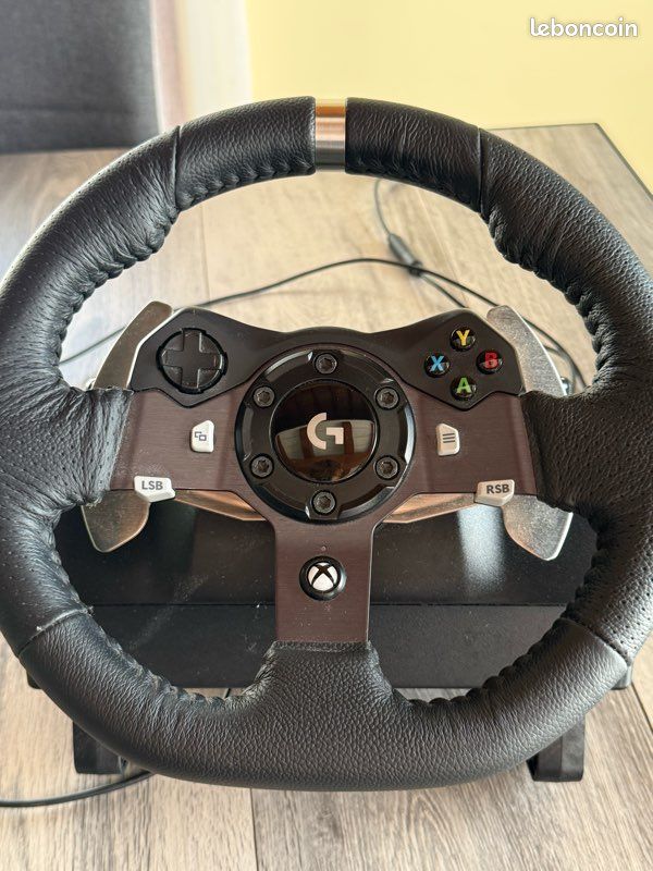 Volant logitech (image 1)