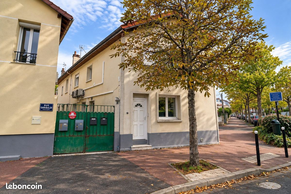 Immeuble 125 m² · à Saint-Maur-des-Fossés · 125 m² · 590 000 €