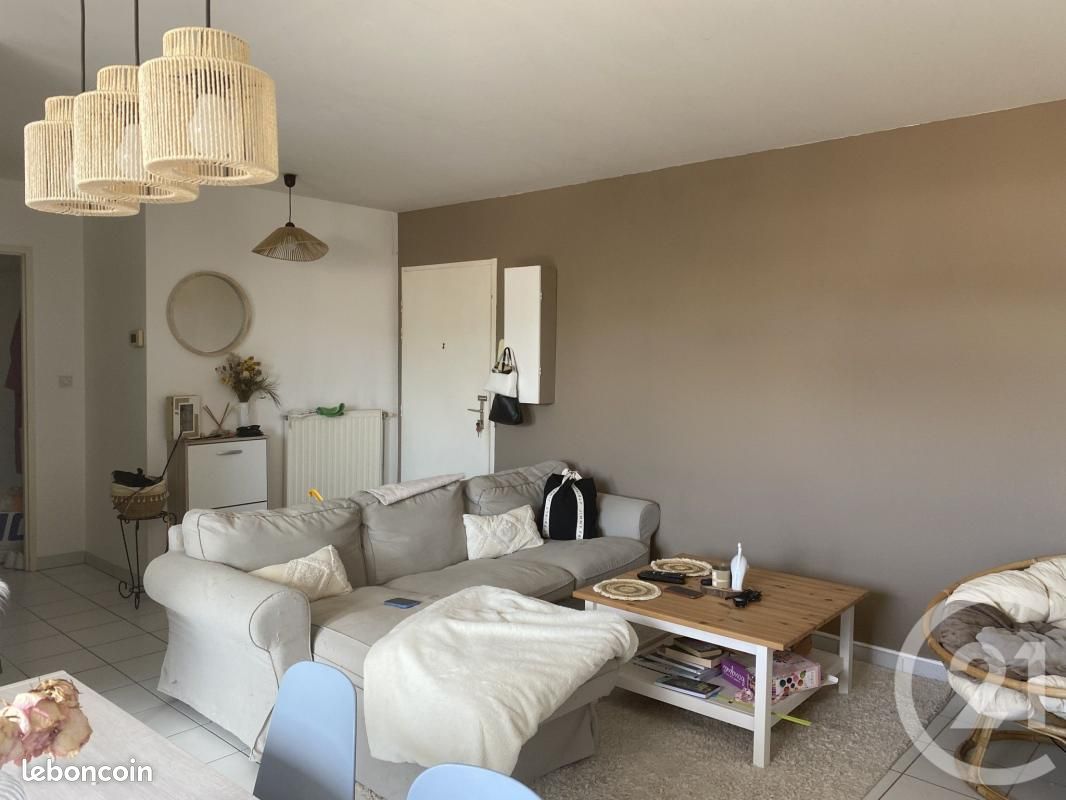 Appartement 3 pièces 70 m² · à Annonay · 70 m² · 660 €/mois