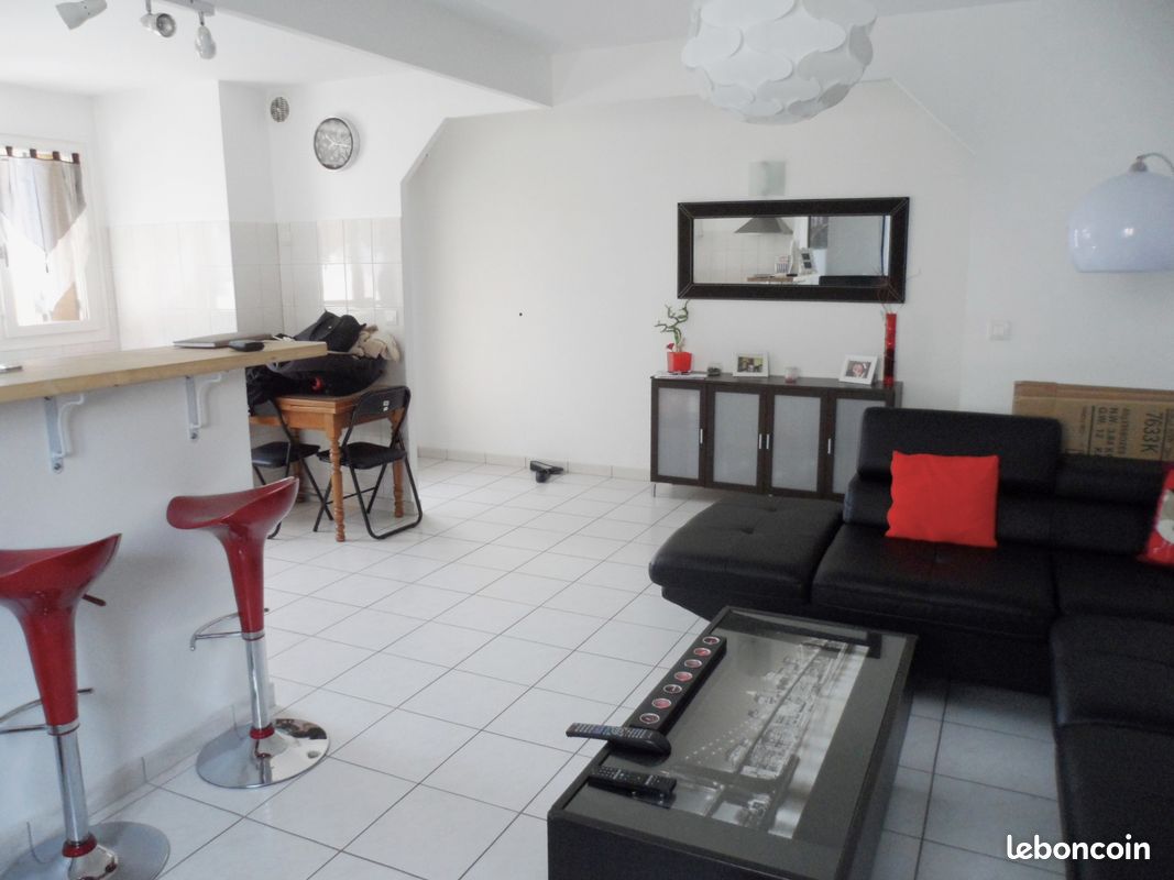 Appartement 3 pièces 74 m² · à Meyzieu · 74 m² · 867 €/mois