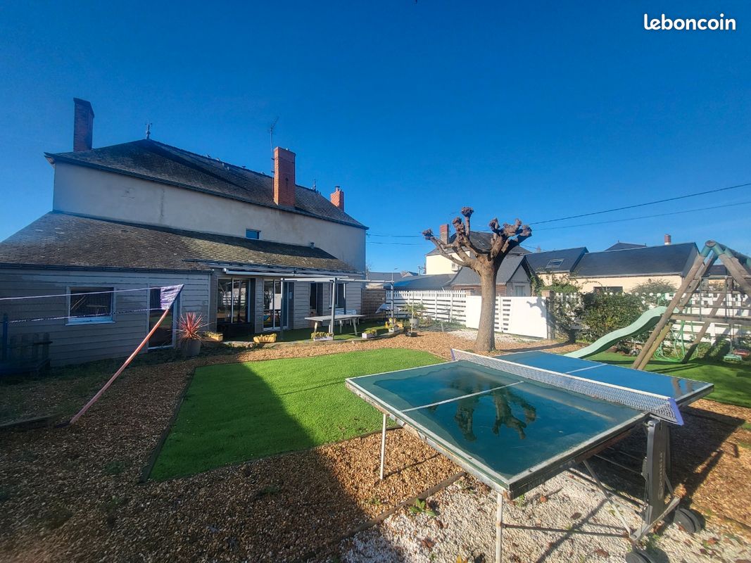 Maison 167 m² · à Étriché · 167 m² · 320 000 €