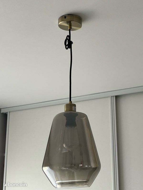 Suspension en verre fumé (image 2)