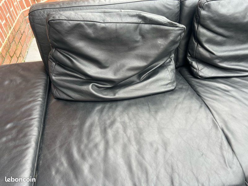 Fauteuil noir cuire (image 2)