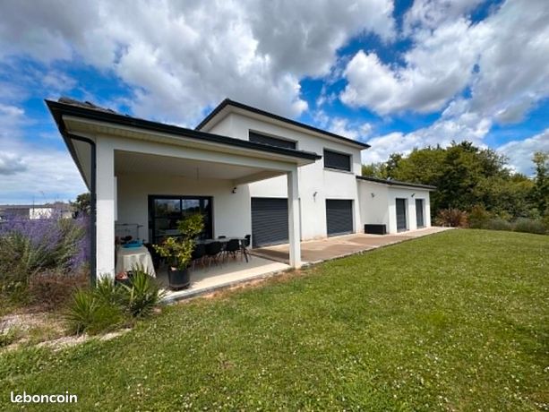 Maison familiale de standing – 165 m² – 5 chambres – Vue Pyrénées – Serres-Castet
