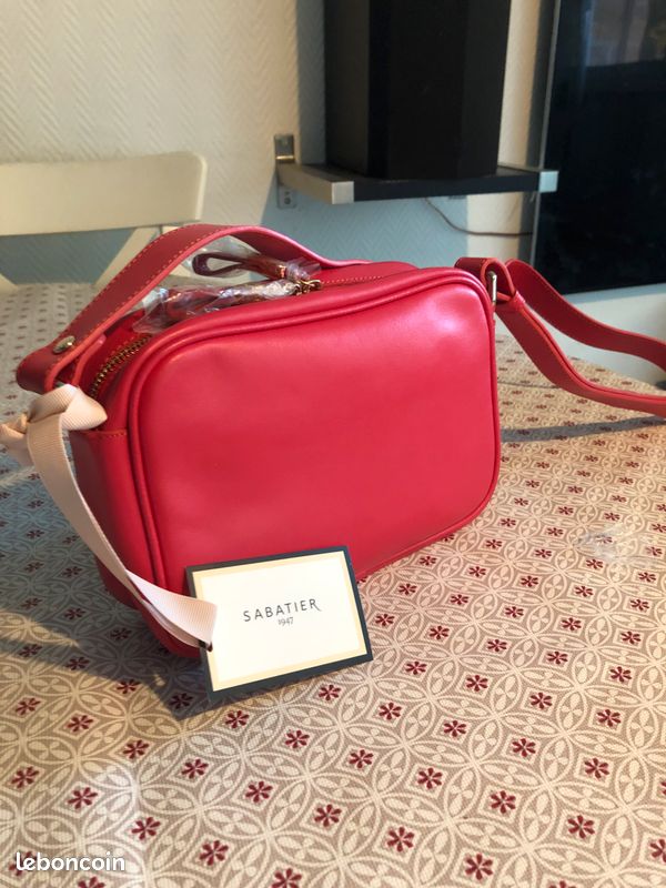 Sac à main rose neuf marque sabatier Accessoires Bagagerie