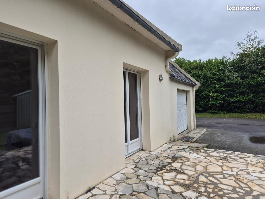 Maison 7 pièces 169 m² · à Saint-Renan · 169 m² · 950 €/mois