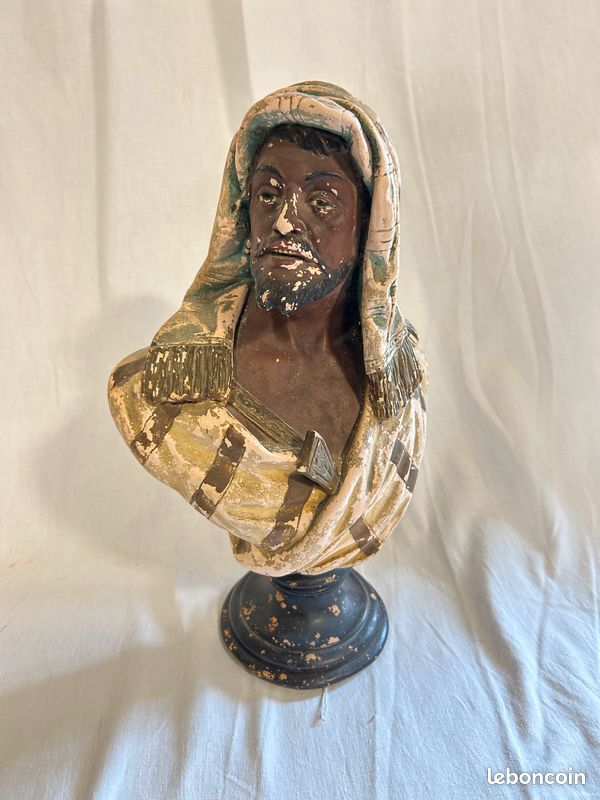 Buste orientaliste en terre cuite polychrome (image 1)
