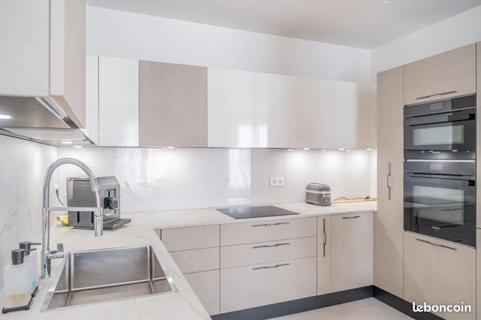 Appartement a louer paris-8e-arrondissement - 5 pièce(s) - 165 m2 - Surfyn