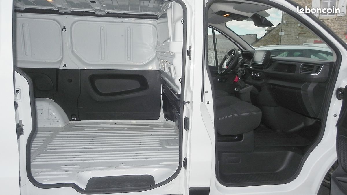 Renault Trafic BVA 2.0 Blue dCi 150 FAP Grand Confort EDC 6 (image 4)
