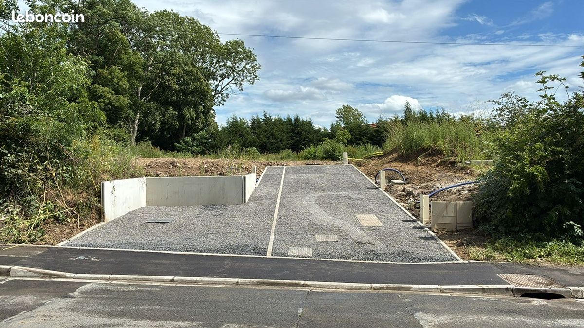 Terrain viabilisé secteur verdoyant et recherché au pied du mont d'Halluin · à Neuville-en-Ferrain · 215 000 €