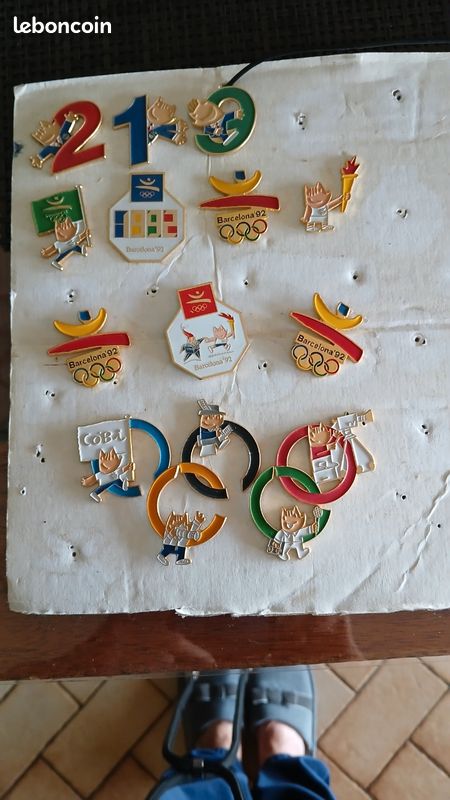 Lot de Pin's (image 2)