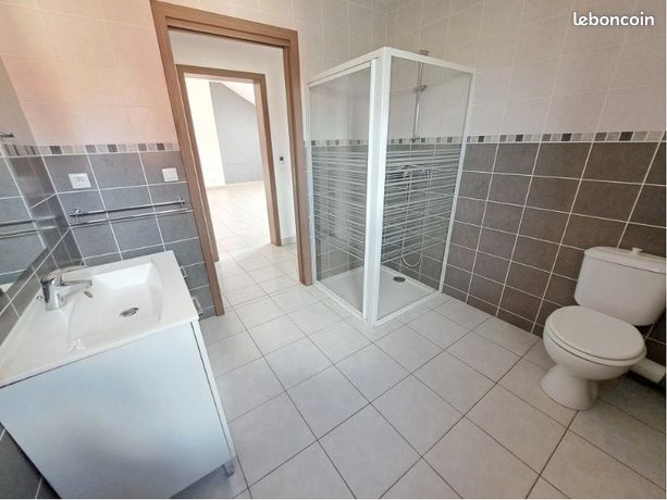 https://img.leboncoin.fr/api/v1/lbcpb1/images/d0/43/ac/d043acb9c1c5d1c190ce0180ef7812820129583d.jpg?rule=ad-image
