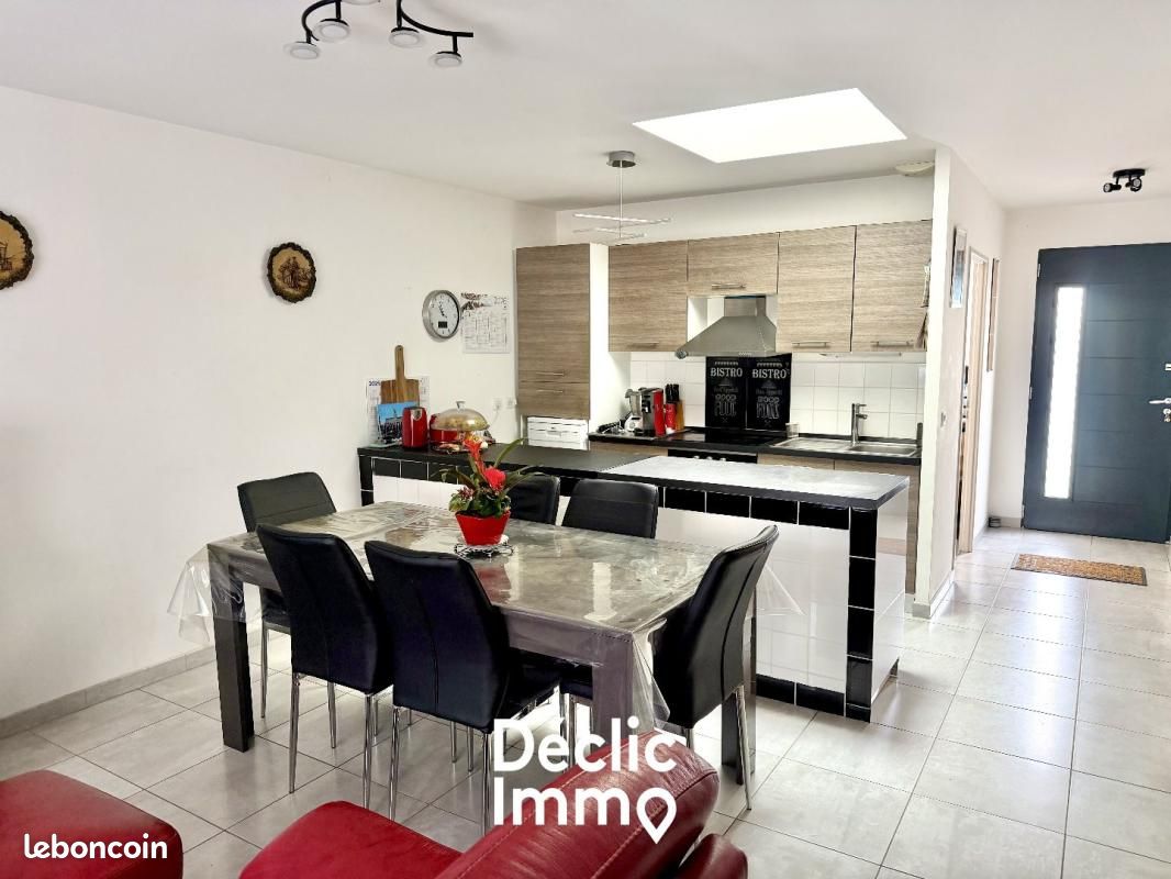Maison 3 pièces 65 m² · à Surgères · 65 m² · 231 000 €