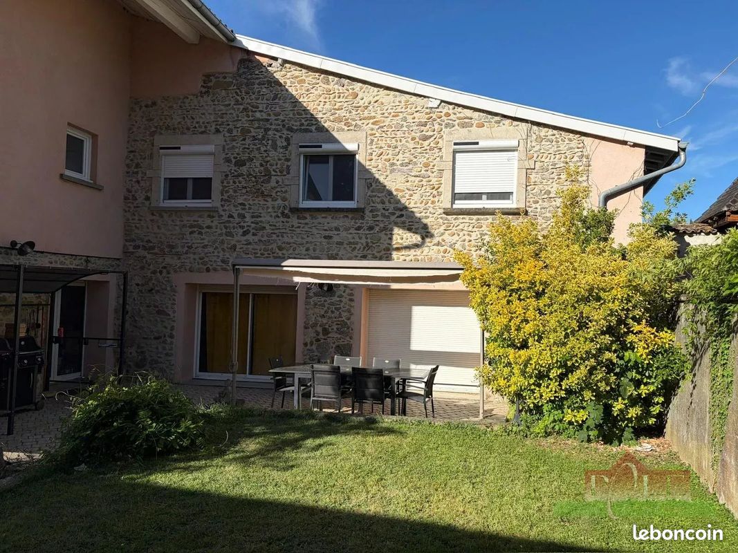 Maison 8 pièces 212 m² · à Pont-Évêque · 212 m² · 420 000 €