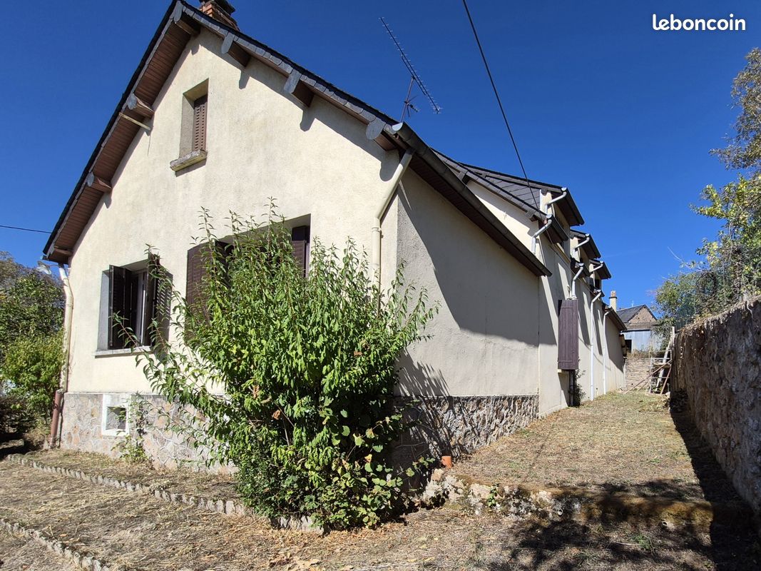 Maison 10 pièces 153 m² · à Châtin · 153 m² · 112 000 €