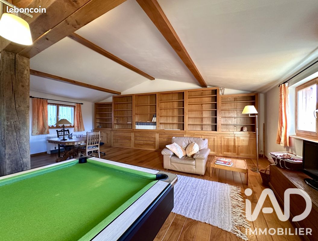 Maison 9 pièces 187 m² · à Troisfontaines · 187 m² · 223 000 €