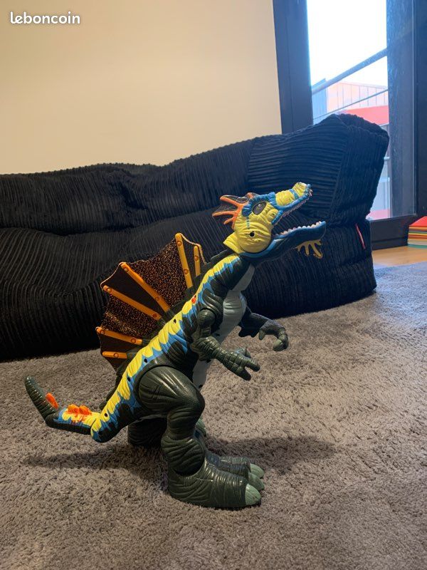 Figurine godzila (image 2)