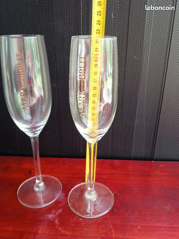 4 verres flûtes MARTINI BRUT 23 cm de haut (image 2)