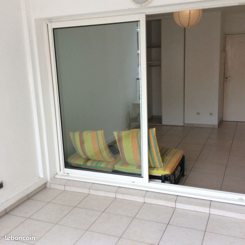 Appartement 1 pièce 20 m² · à Saint-Denis · 20 m² · 500 €
