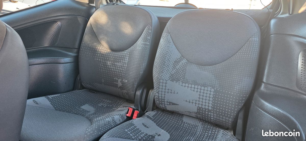 Citroen c2 1.4 hdi 70ch 2008 clim reg... (image 7)