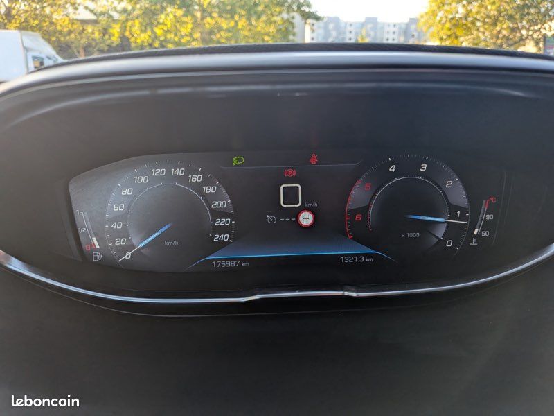 Peugeot 3008 II 1.5 BlueHDi S&S 130 ch (image 3)