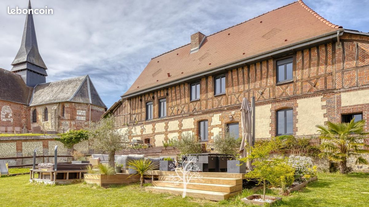 Maison 5 pièces 235 m² · à Esclavelles · 235 m² · 680 000 €