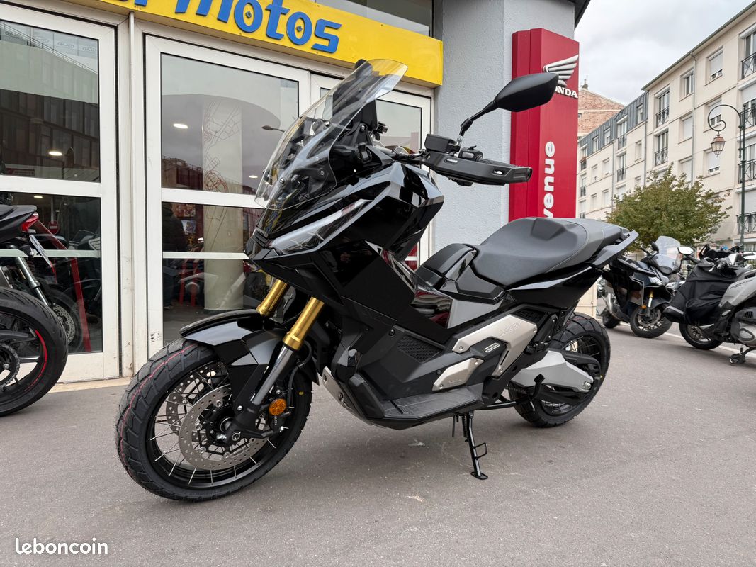 Honda X-ADV 750 A2 1230 KM 08/2025 Motos