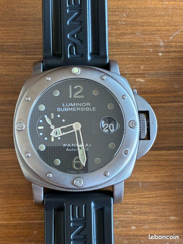 Panerai Submersible Pam00025 (image 2)