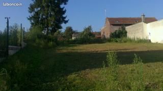 Terrain constructible 1100 m2 · à Bichancourt · 19 000 €
