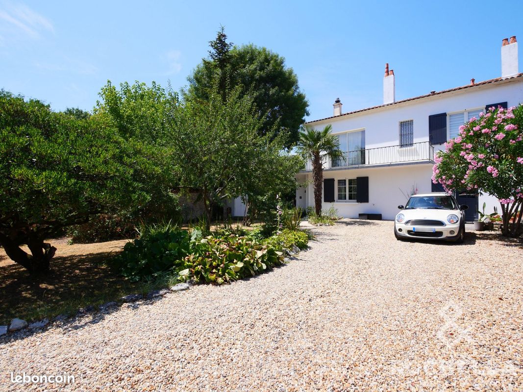 Maison 7 pièces 165 m² · à Périgny · 165 m² · 630 000 €