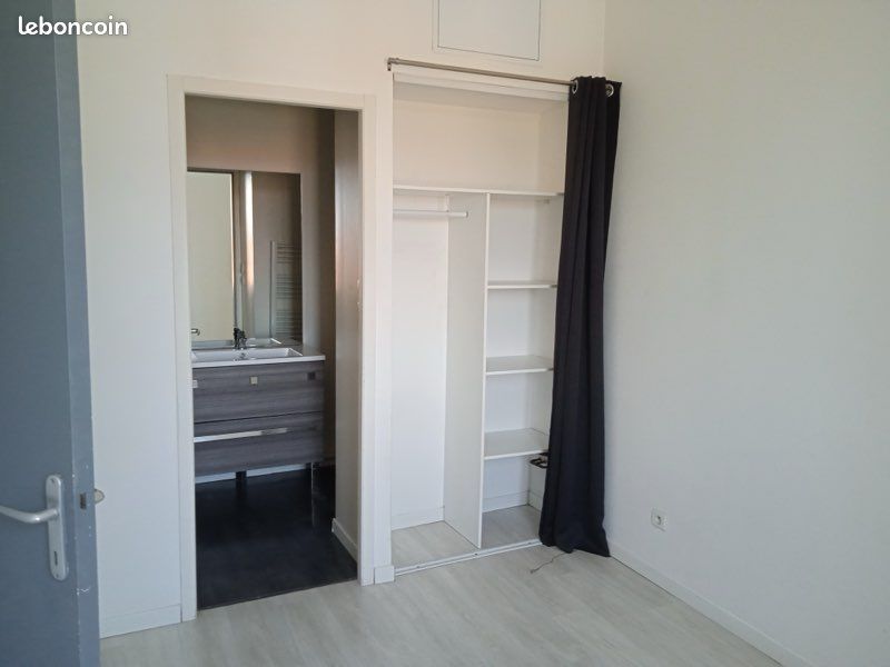 Appartement 2 pièces 33 m² · à Oullins-Pierre-Bénite · 33 m² · 592 €/mois