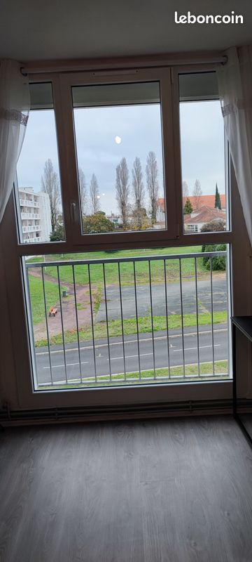 Appartement T1 bis - Saintes 17100 (image principale 0)