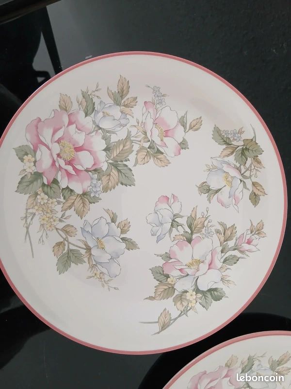 Lot de deux assiettes à fleurs "Millefleurs Japon" (image 7)