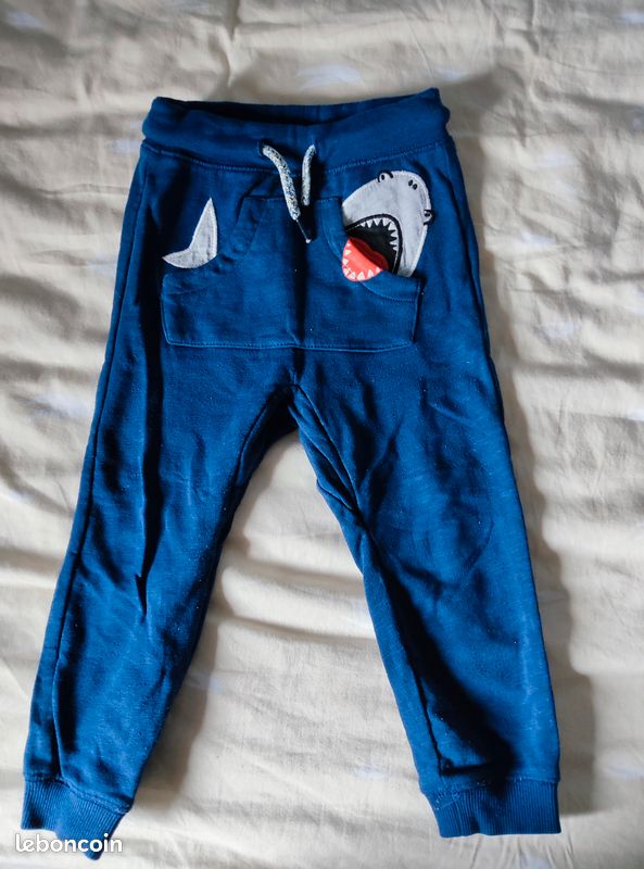 Lots vêtements enfant 2 ans (image 17)