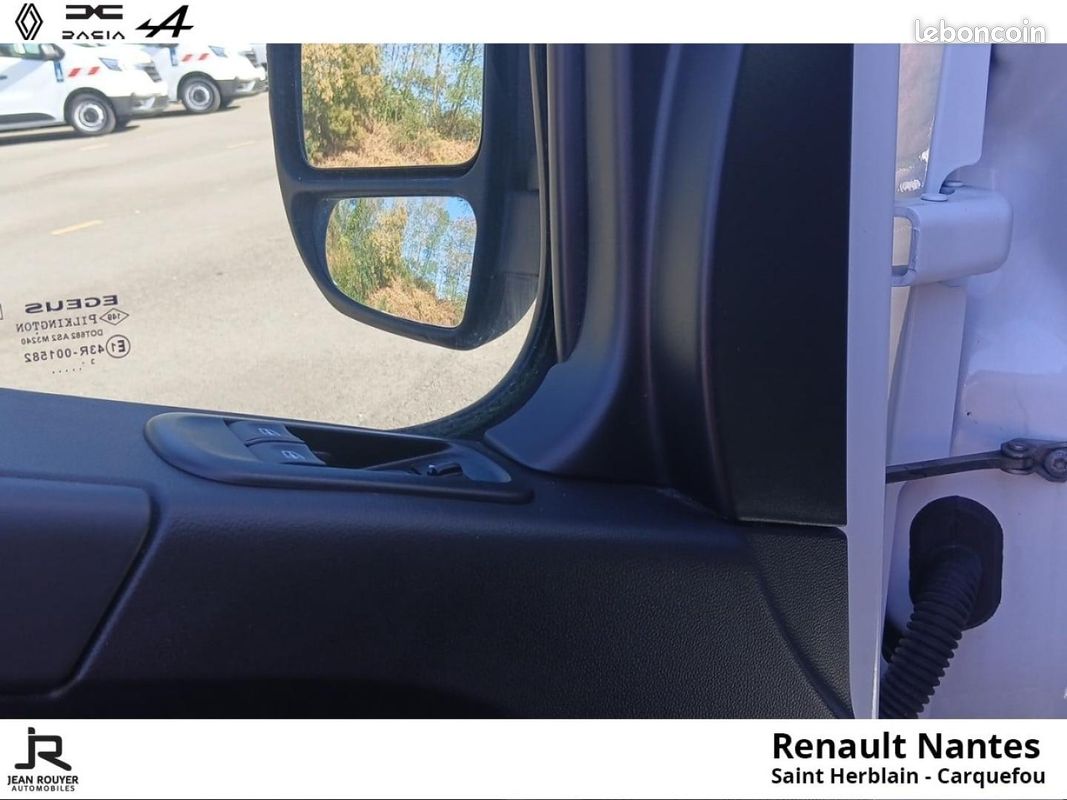 Renault Master Fg F3500 L3H3 2.3 Blue dCi 135ch Confort (image 24)