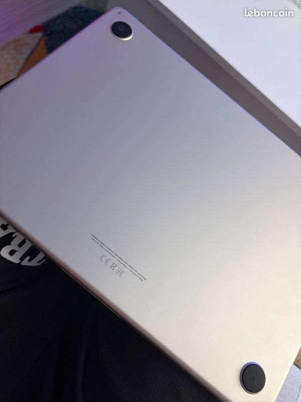 MacBook Air M2 13,6" - 256 Go - État comme neuf (image 3)