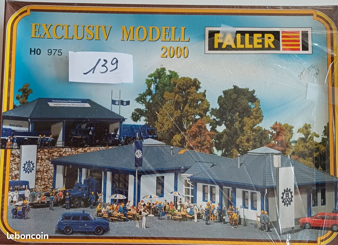 LOT DE 4 Anciennes maquettes HO , maison Pour DÉCOR , Déjà Monté